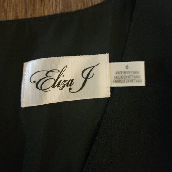 Eliza J Slit Sleeve Wide Leg Crepe Jumpsuit NWT Black Size 6 - Picture 8 of 13